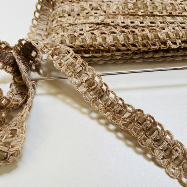 Dekorativt velourbånd beige ca 23 mm