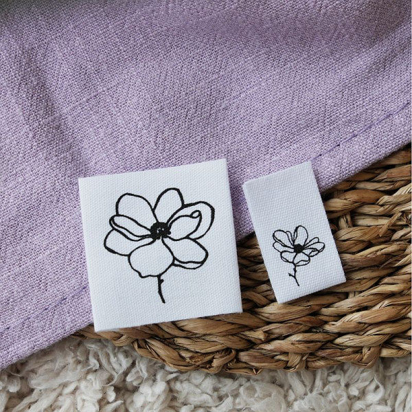 Vævet etiket "Magnolie" 35 x 35 mm