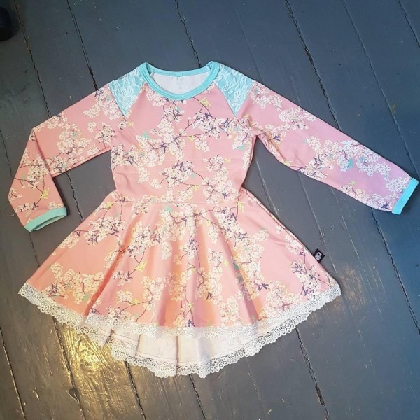 Snitmønster til børn "Peplum / tunic with a twist Dress" str 80 - 164