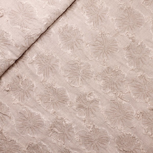 Jacquard med blomster og flosse