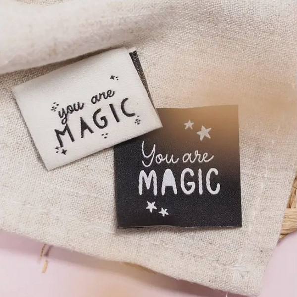 Vævede stofmærker "You are magic" 38 x 38 mm