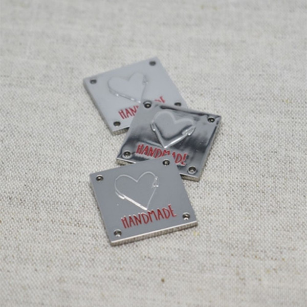 Metal tag "Handmade" 20x20 mm