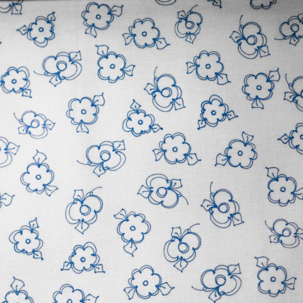 Bomuld “Flora Bleu blomster hvid“ by Loralie