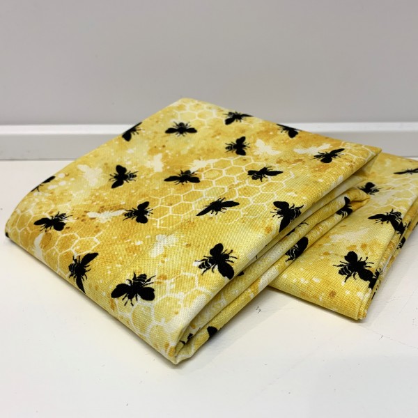 Fat Quarter “A bee“s life“ by Michael Davis