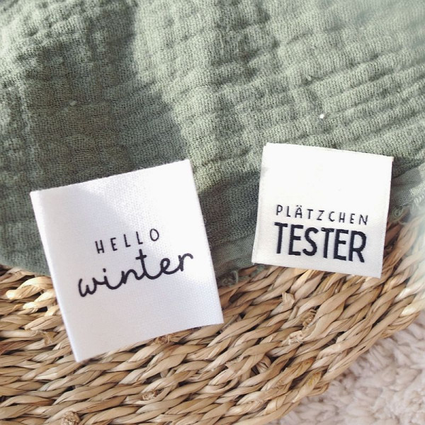 Vævet etiket "Hello Winter" 38 x 38 mm